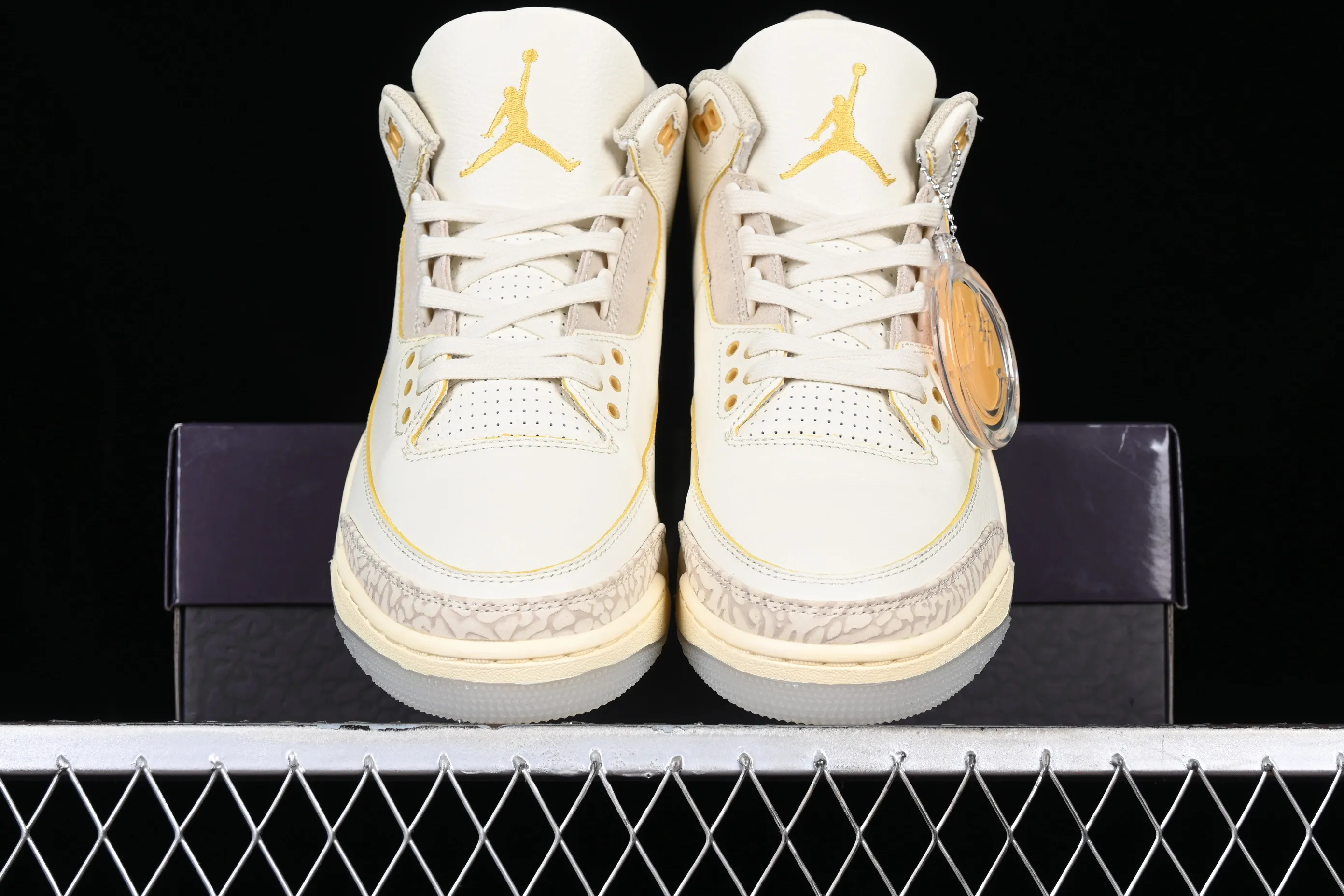 All categories Air Jordan Jordan series basketball shoes Air Jordan 3 pure original J.Balvin x Air Jordan 3 Retro AJ3 Joe 3 rainbow gradient FN0344-901